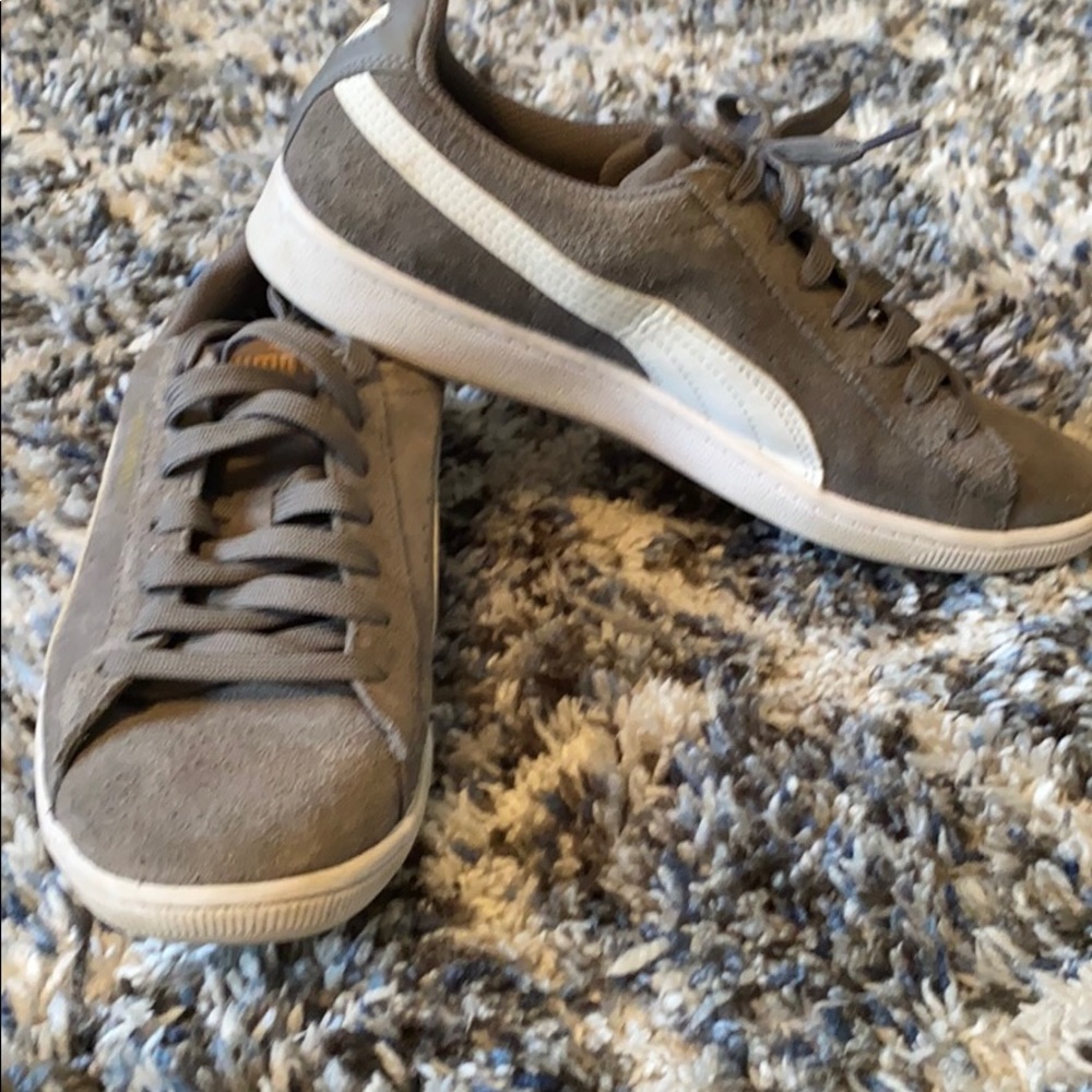 Grey With White Stripe Suede PUMA’s size 8.5